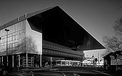 KULTUR- UND KONGRESSZENTRUM LUZERNSicht vom Inseli aus